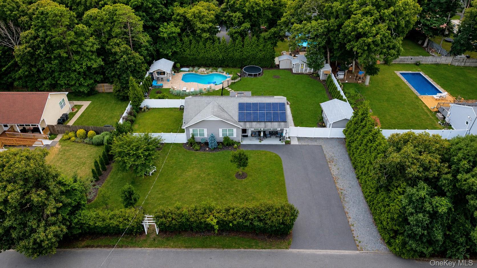 22 Deer Avenue