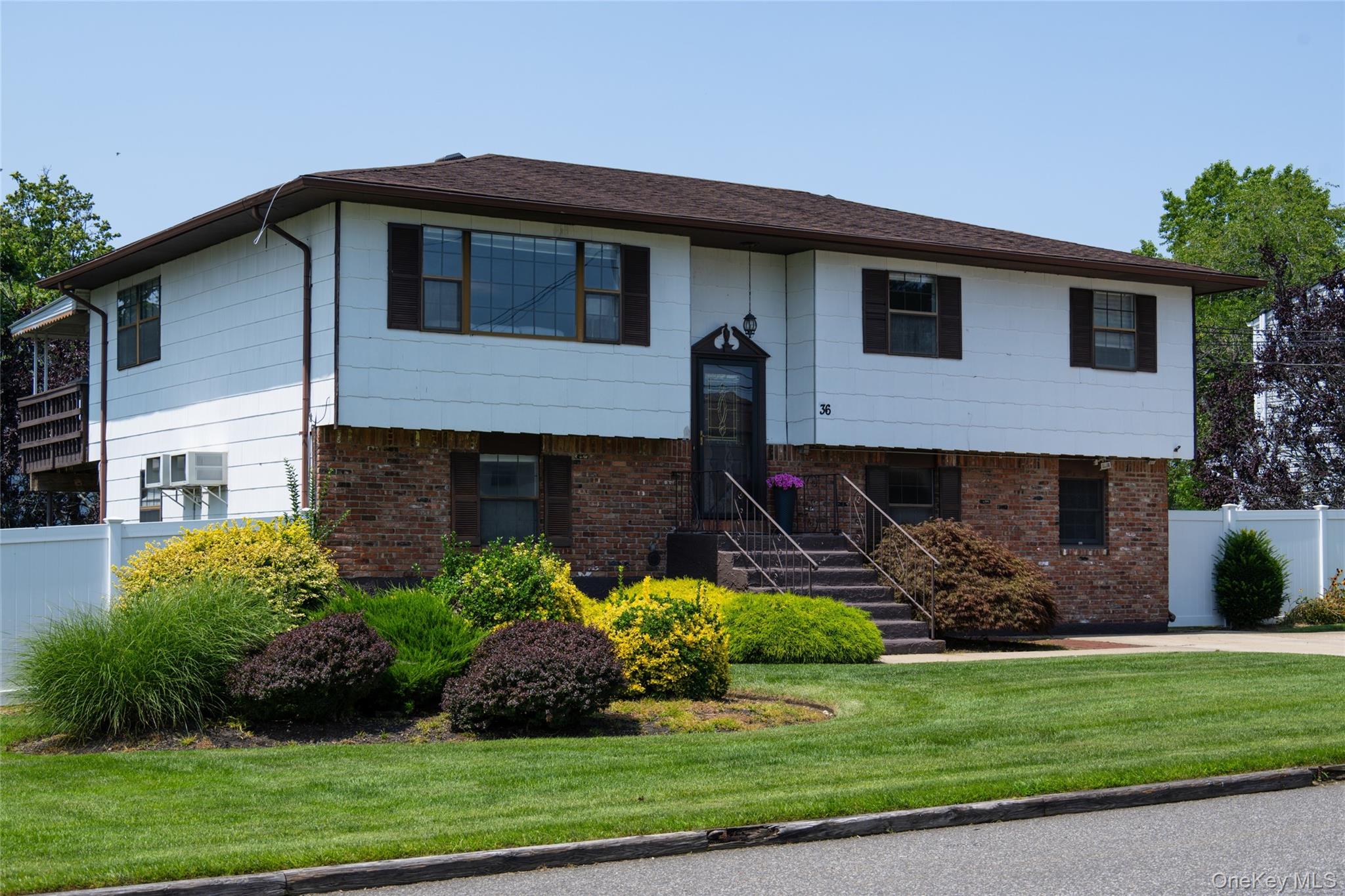 36 Osceola Avenue