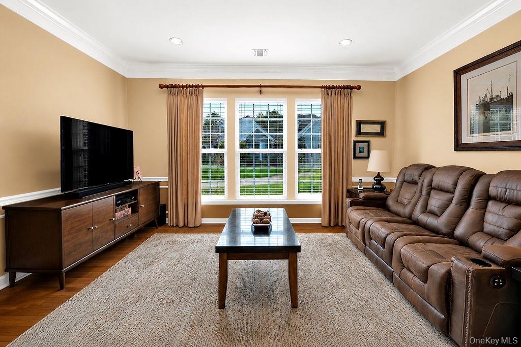 79 Samantha Circle