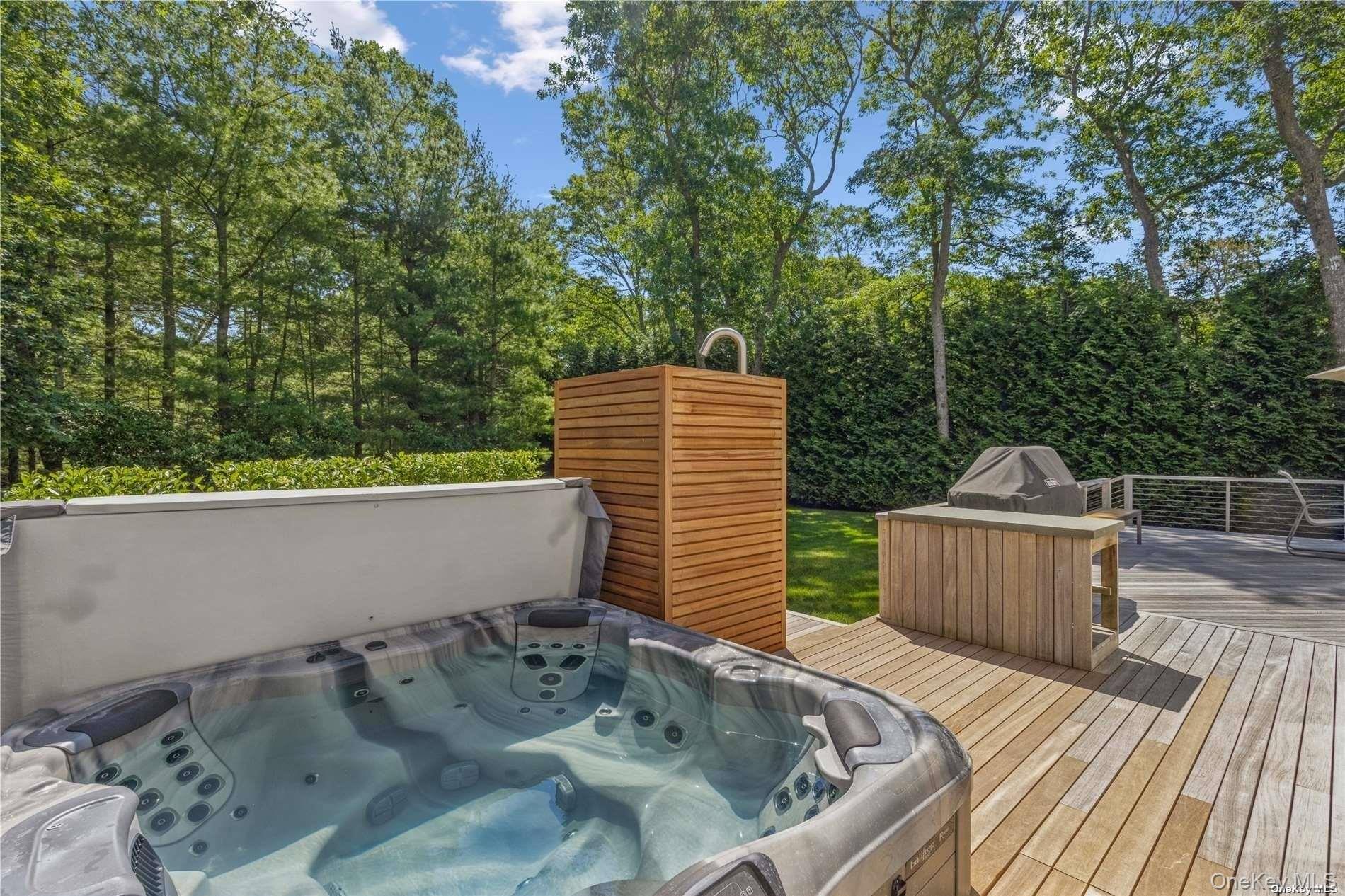 19 Woodland Way