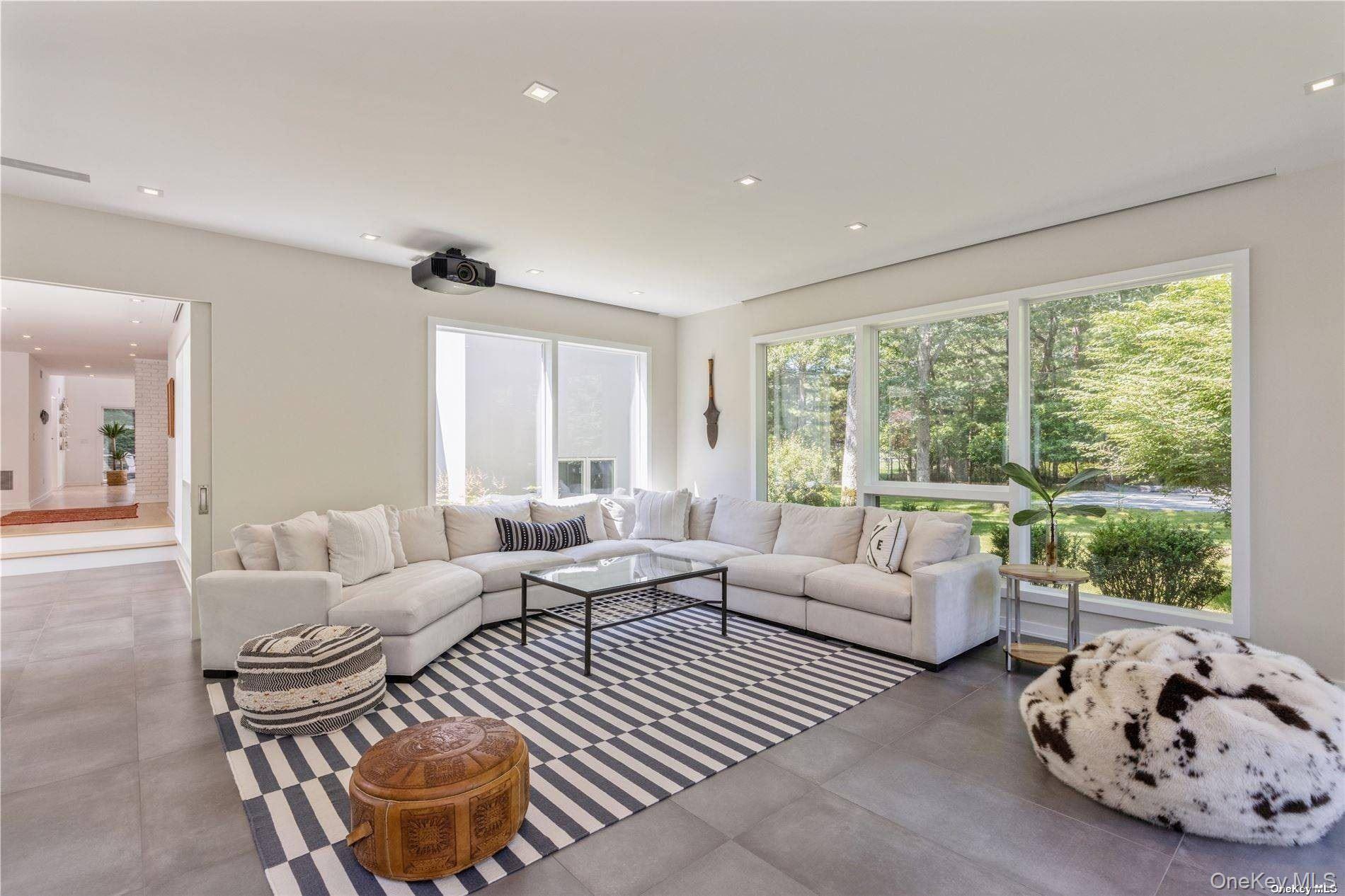 19 Woodland Way