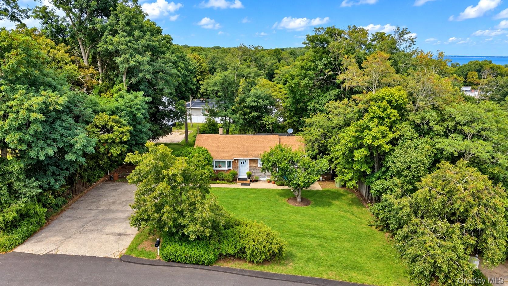 4 Holzman Drive