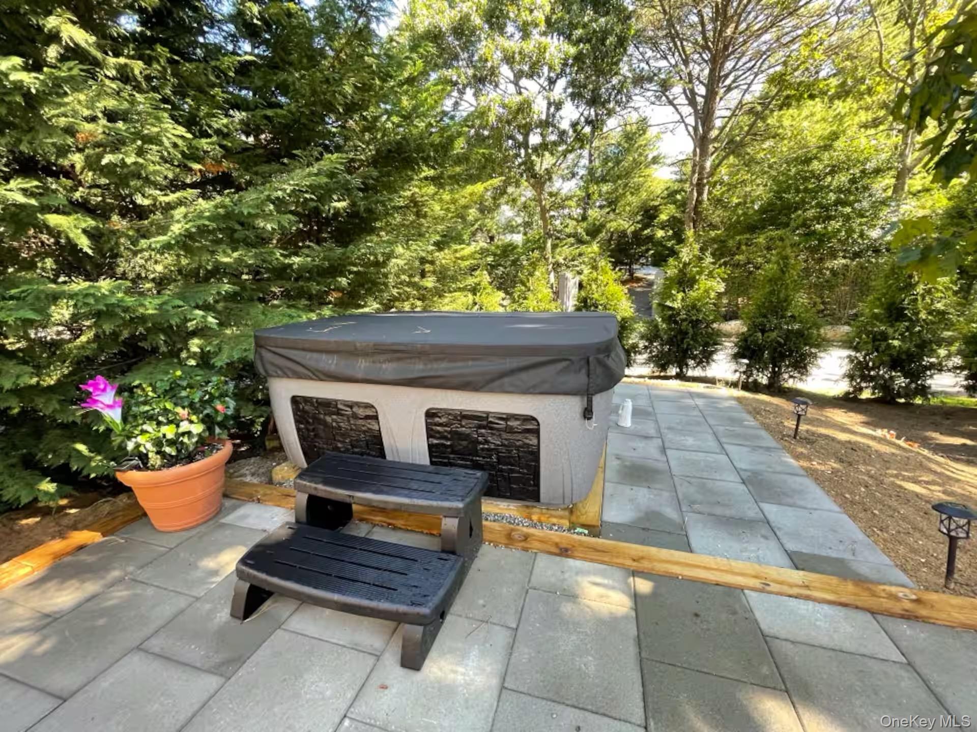 332 Canoe Place Road