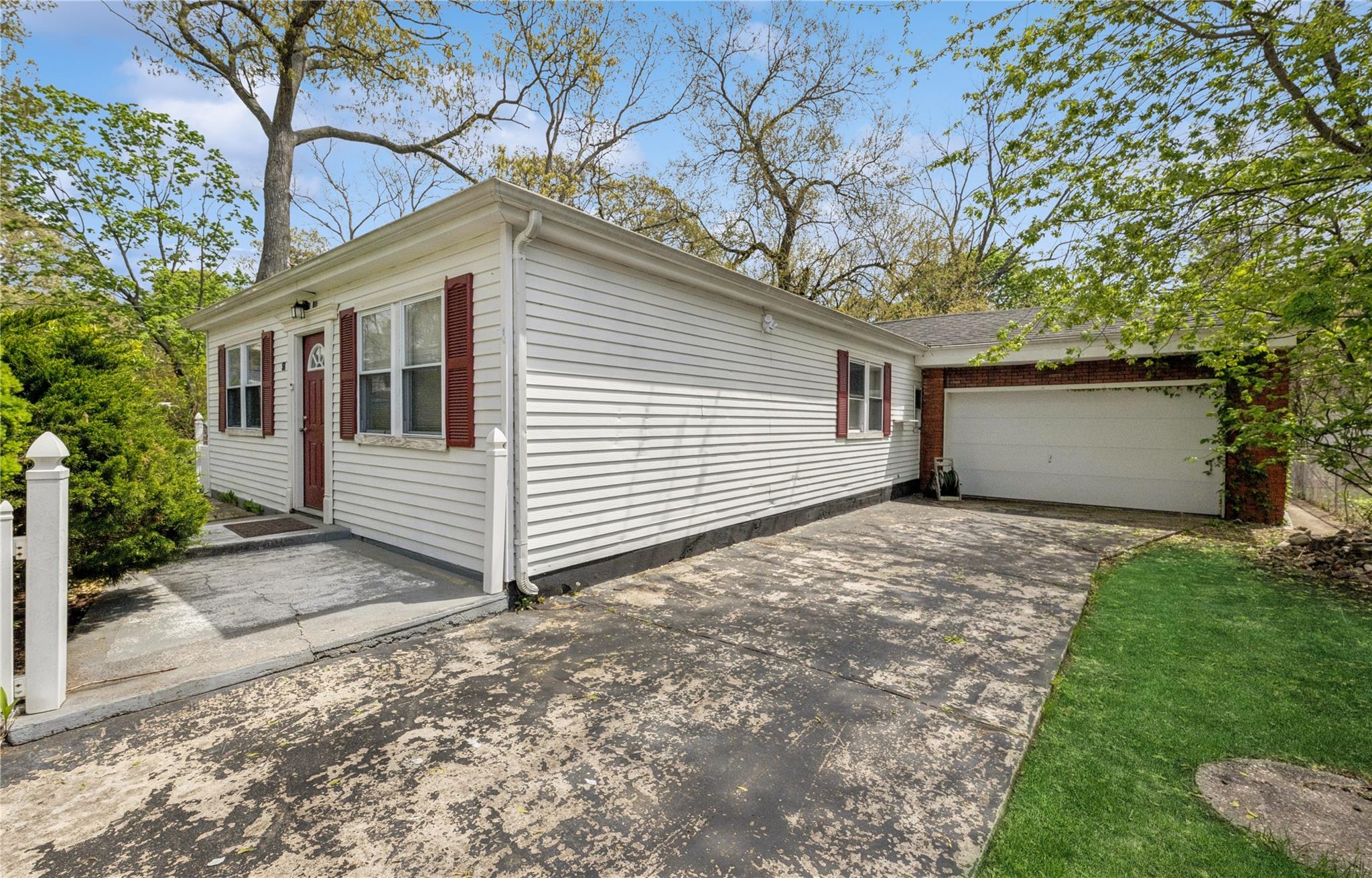 54 Oakdale Avenue