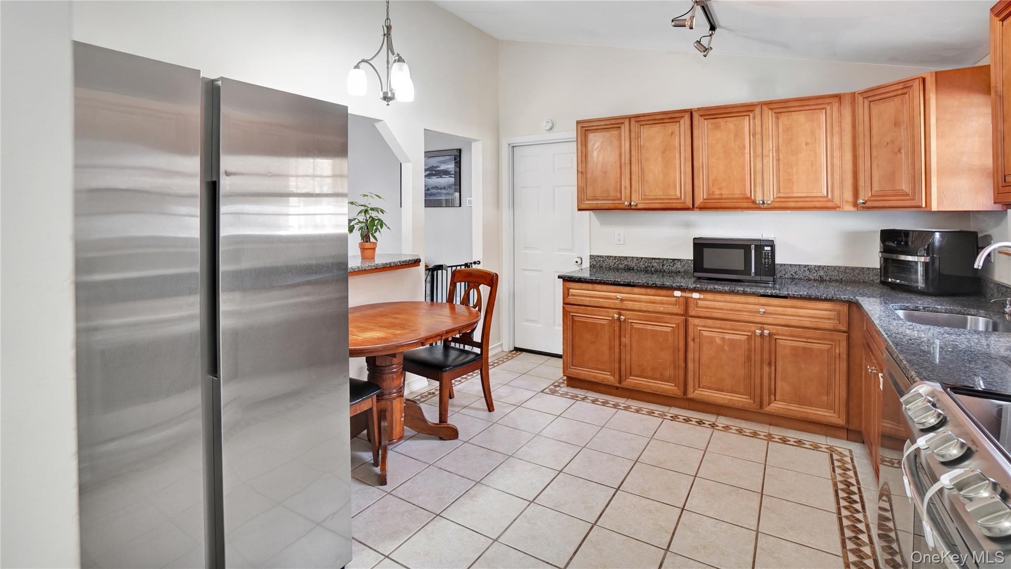2 Pinetop Drive
