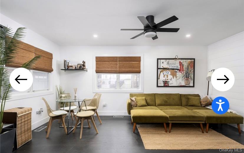 40 Canoe Place Unit: 3