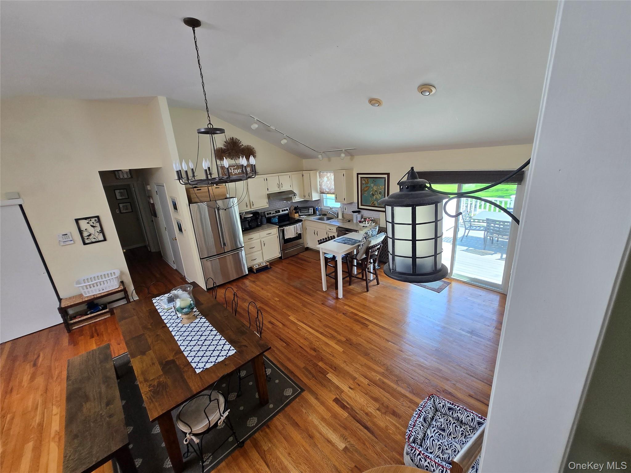 870 Noyack Road