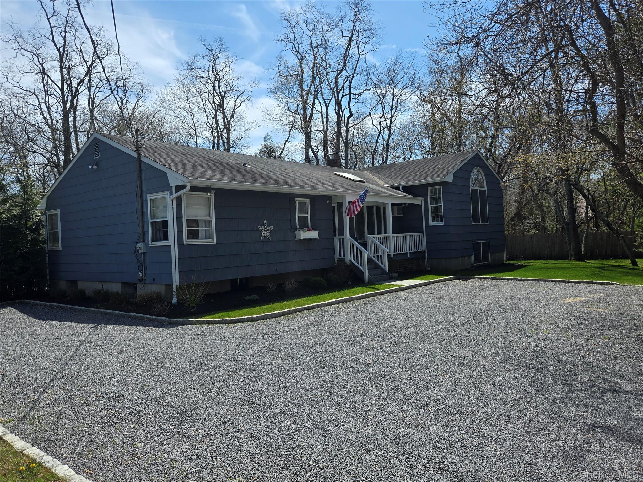 870 Noyack Road