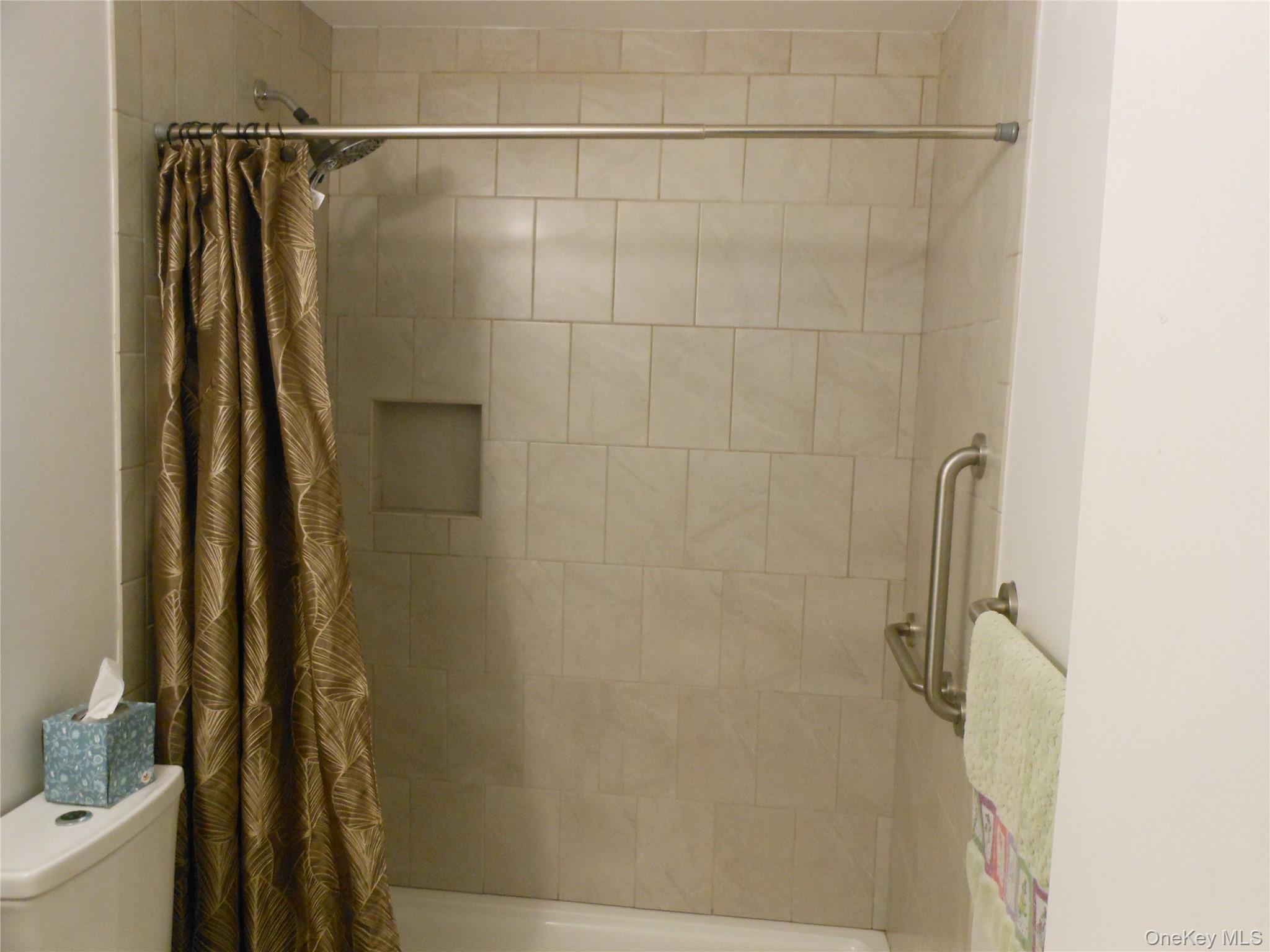 86 Birchwood Road Unit: 402