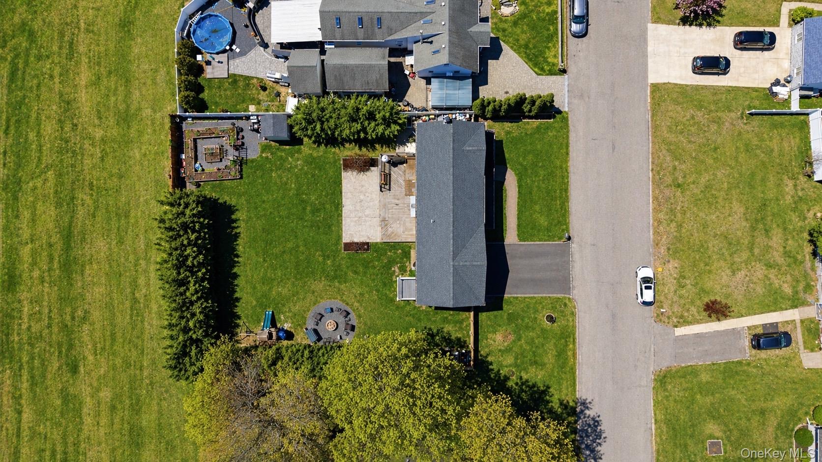 18 Pond Road