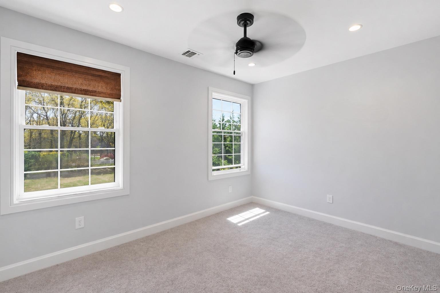 18 Pond Road