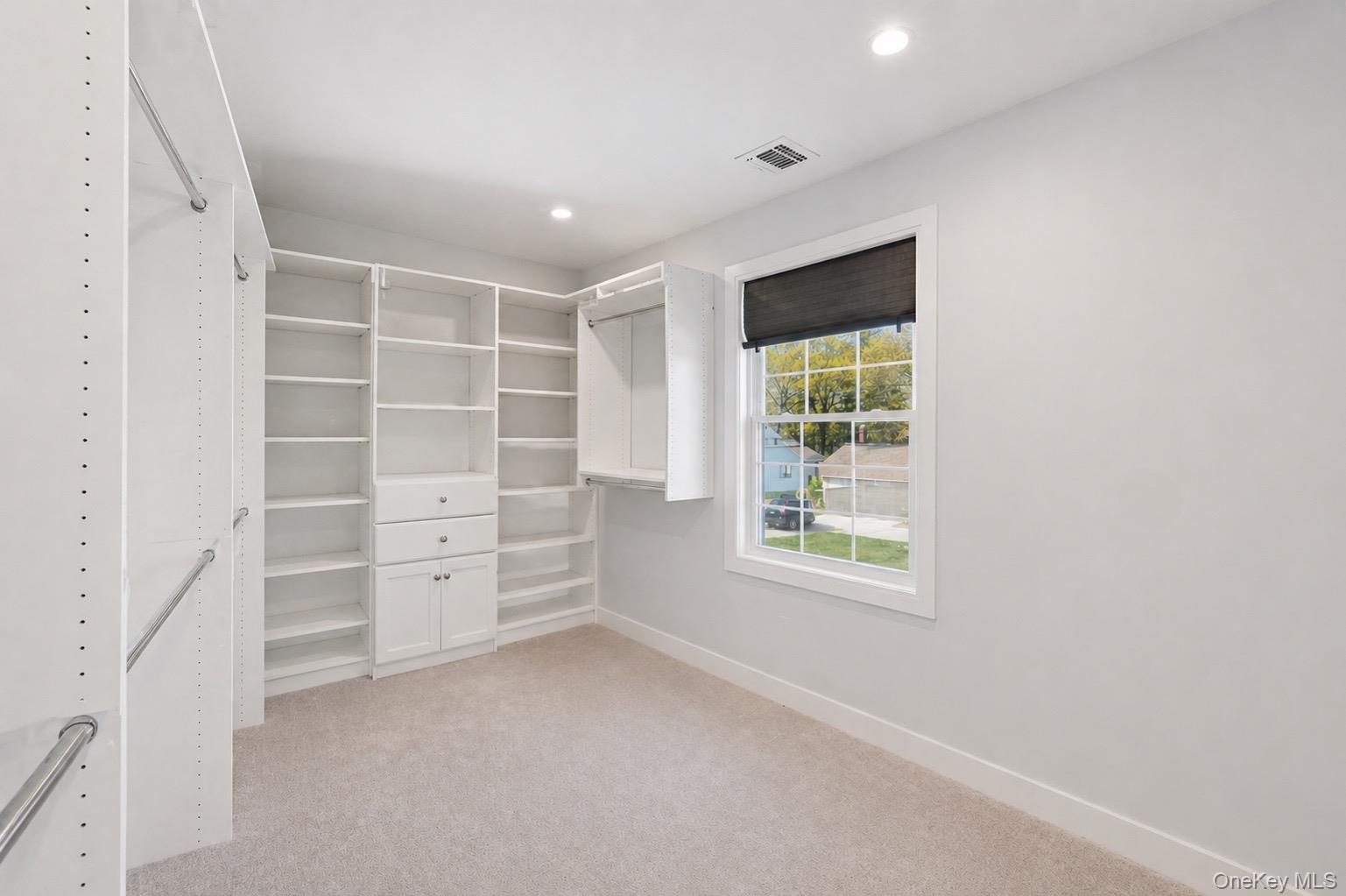 18 Pond Road