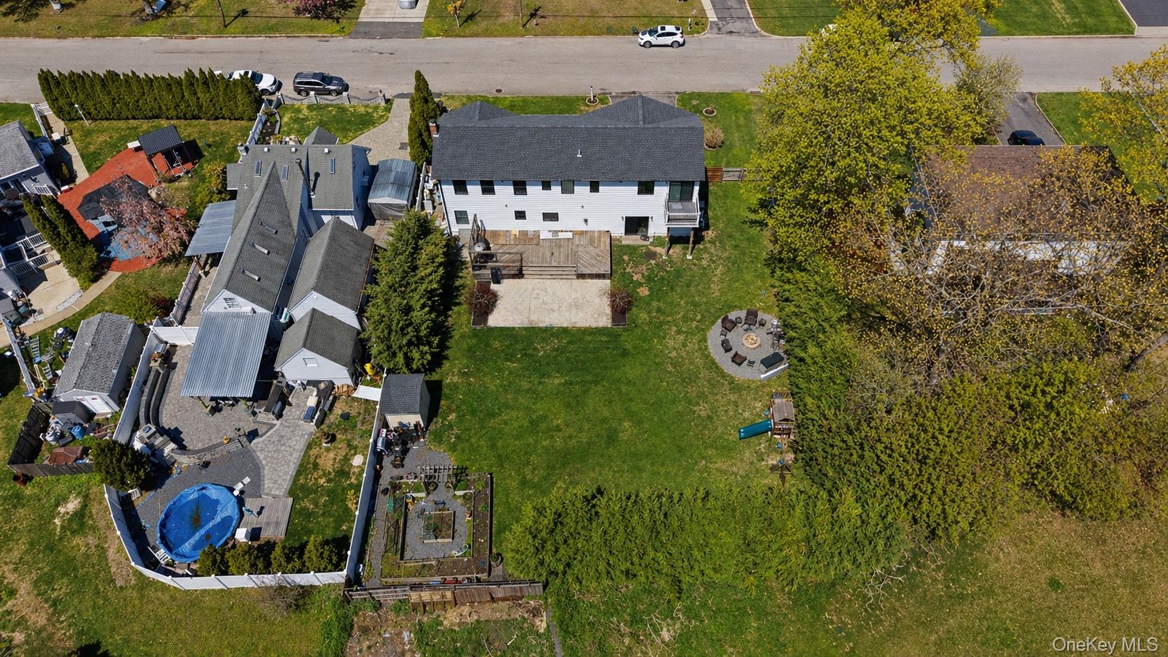 18 Pond Road