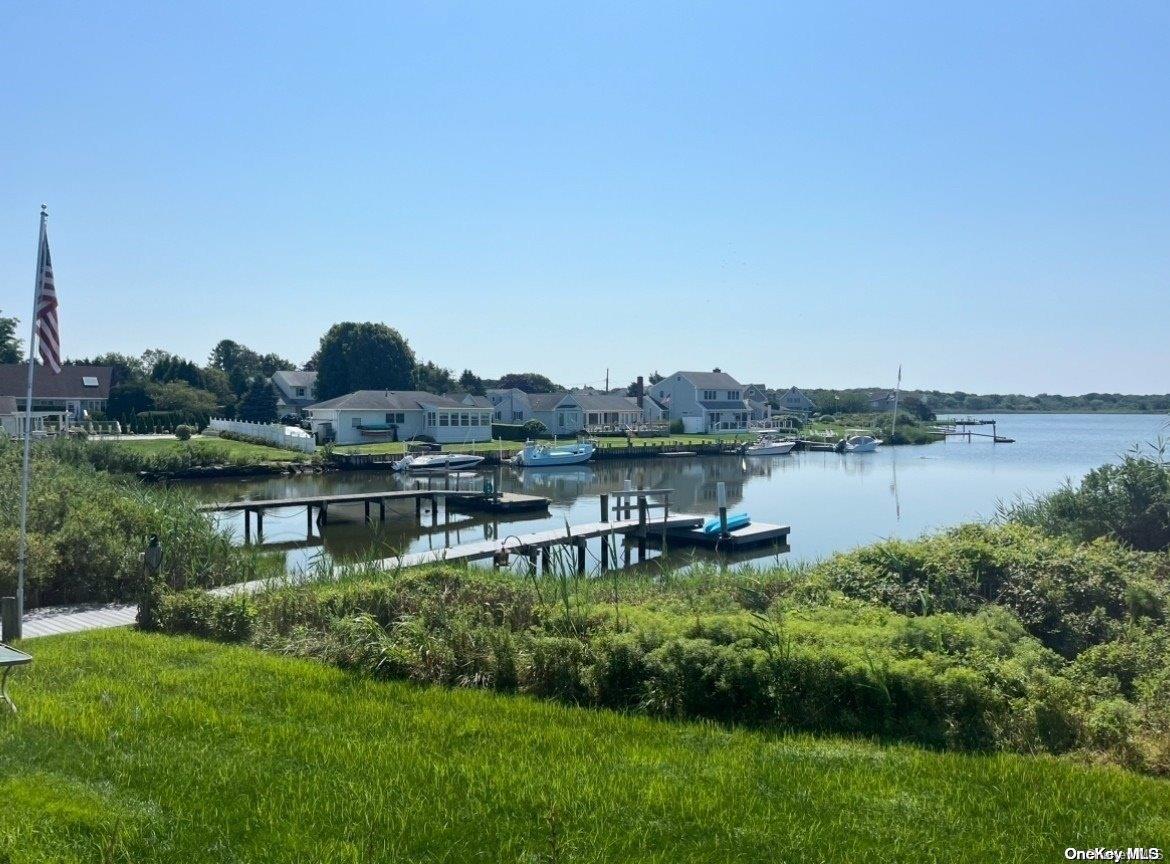 2 Little Neck Road