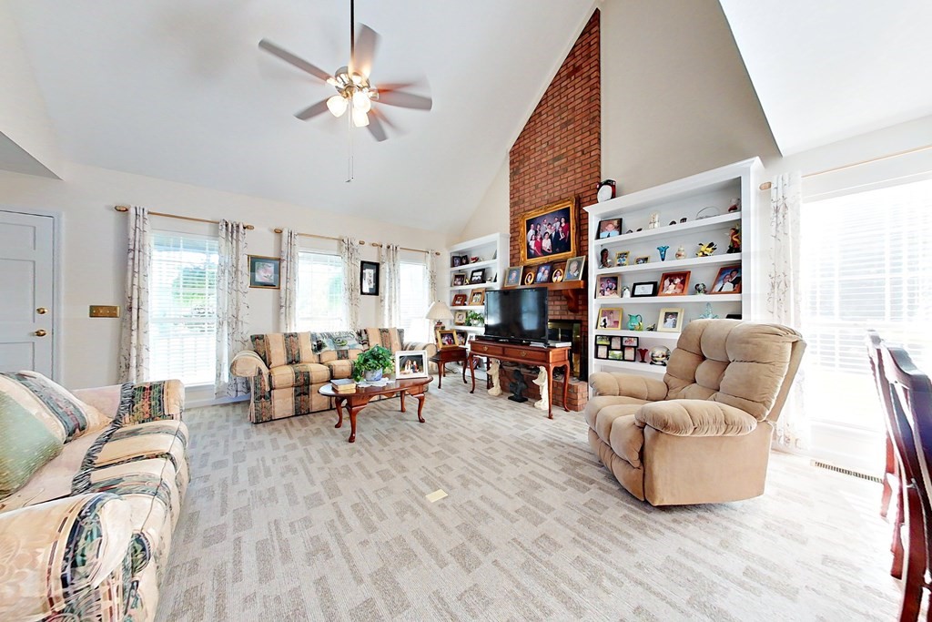 725 E Wacona Drive