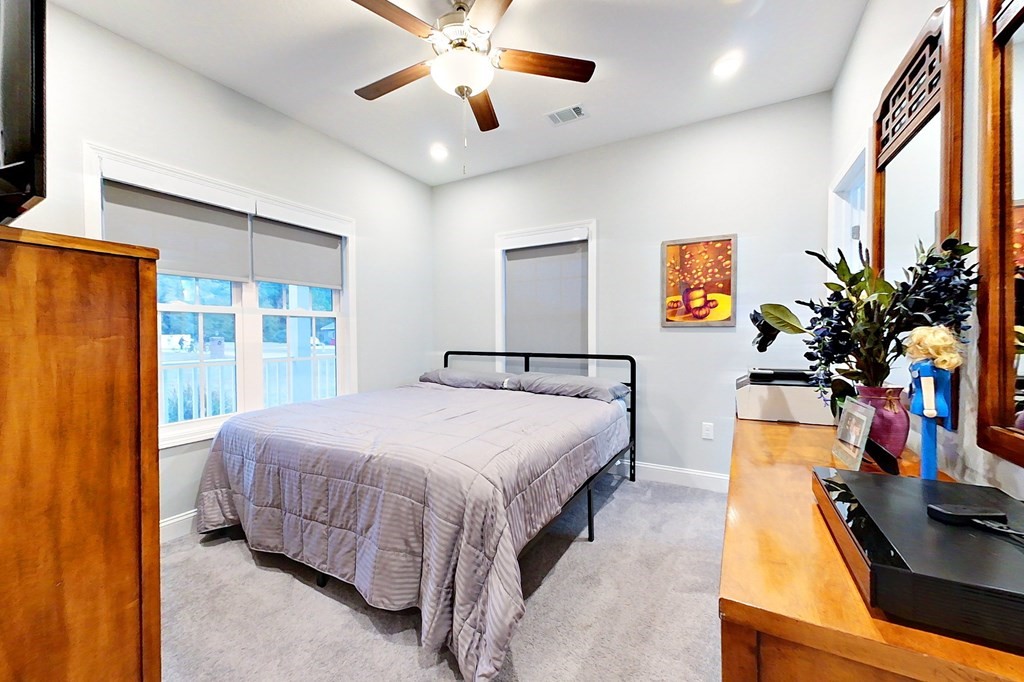 1512 Plantation Circle