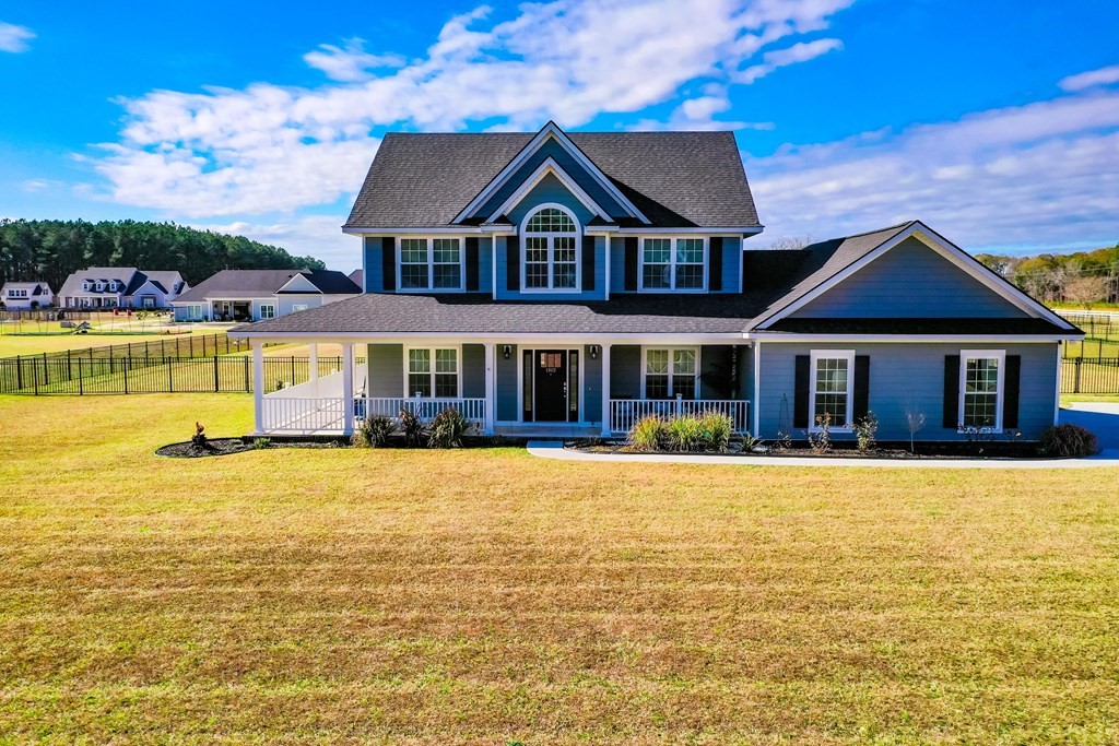 1512 Plantation Circle