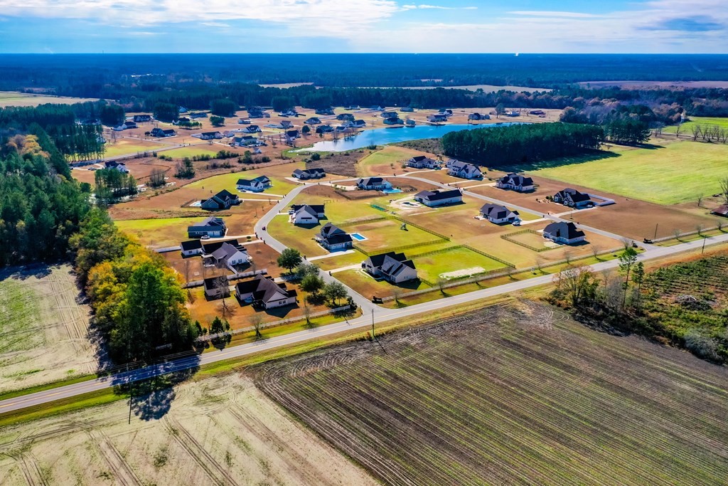 1512 Plantation Circle
