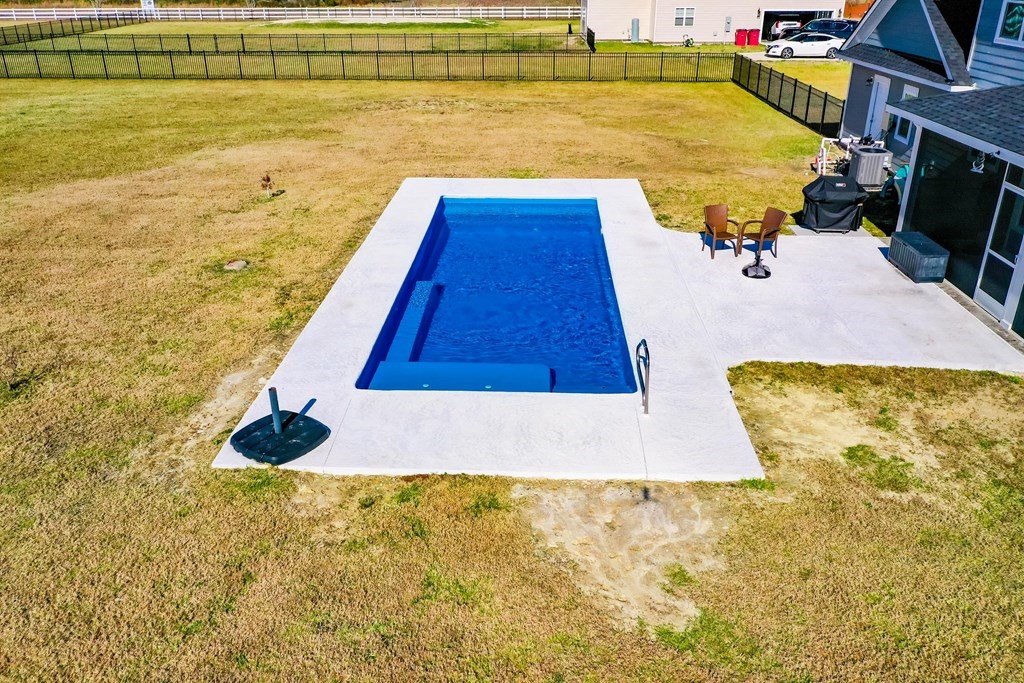 1512 Plantation Circle