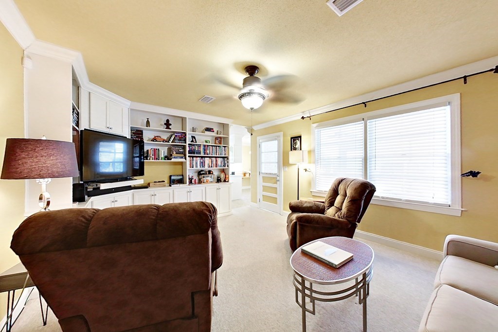 1600 Seminole Trail