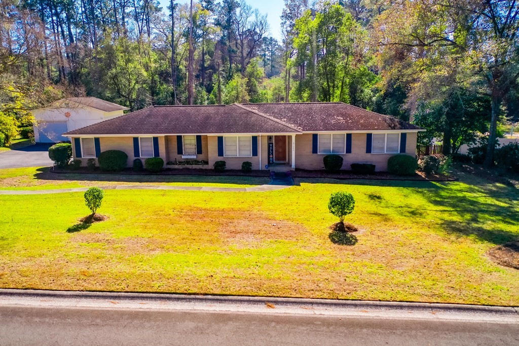 1600 Seminole Trail