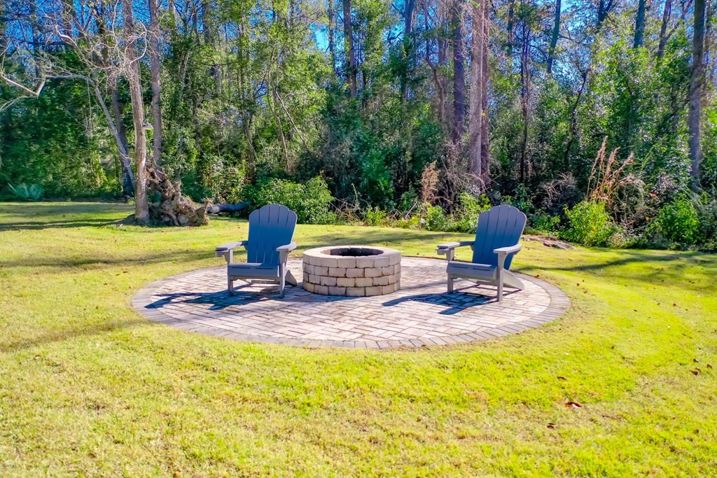 1600 Seminole Trail