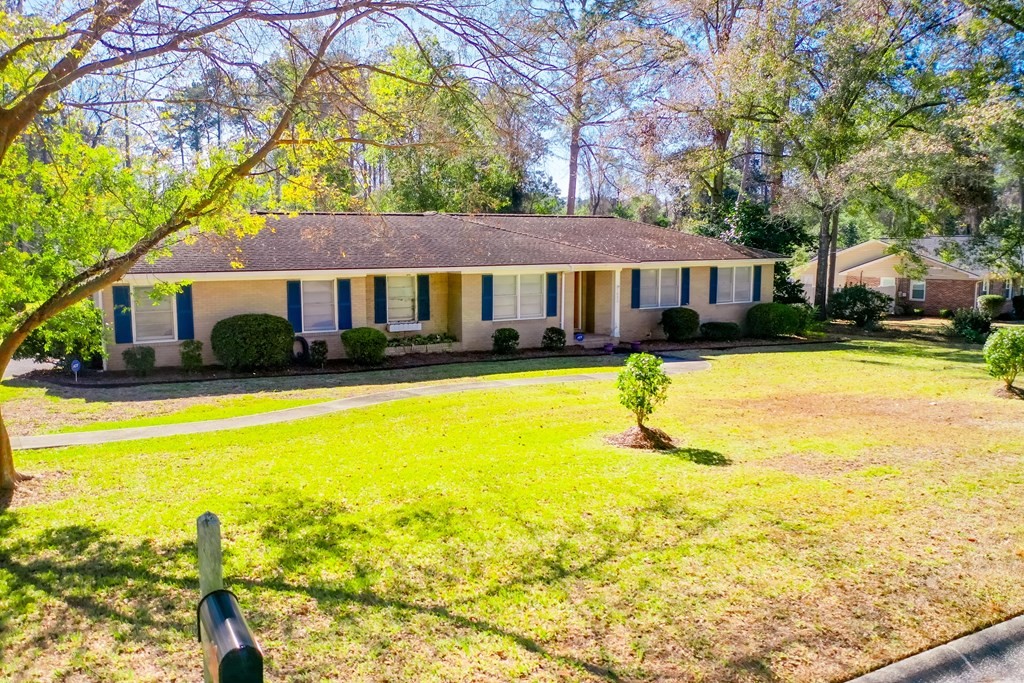 1600 Seminole Trail