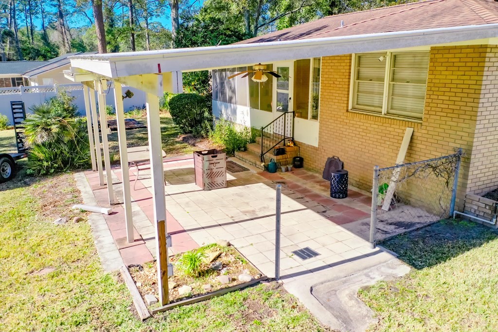 1600 Seminole Trail