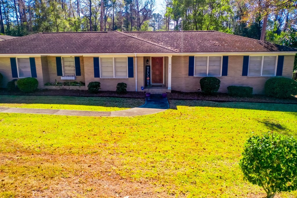 1600 Seminole Trail