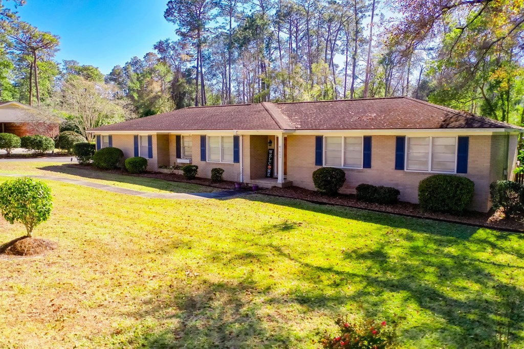 1600 Seminole Trail