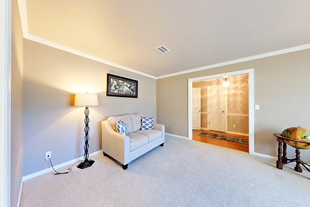 1600 Seminole Trail