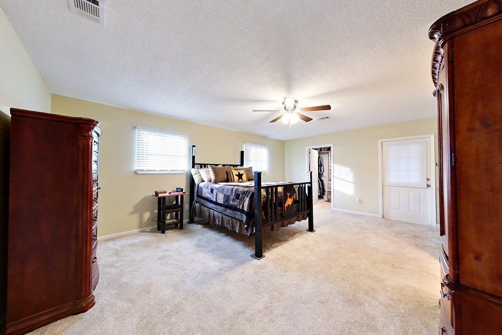 133 Lakeside Drive