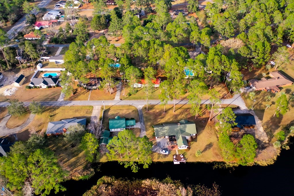 133 Lakeside Drive