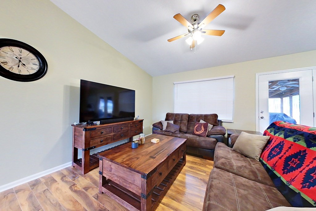 133 Lakeside Drive