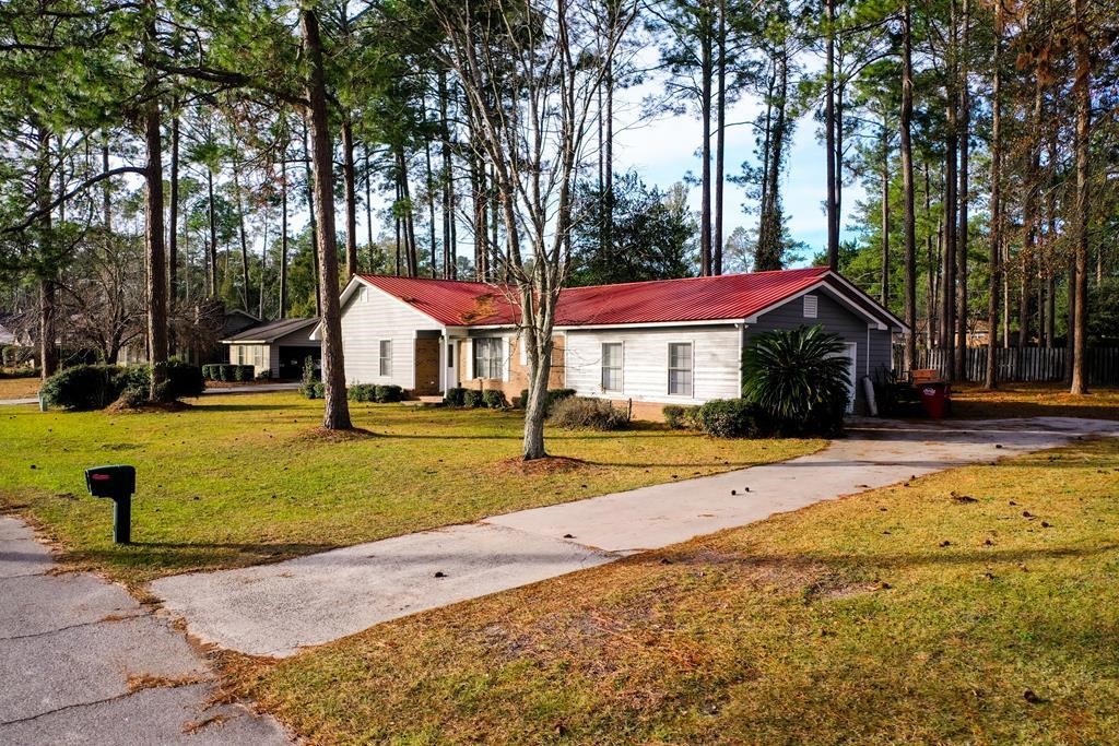 133 Lakeside Drive