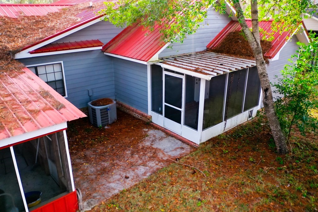 133 Lakeside Drive
