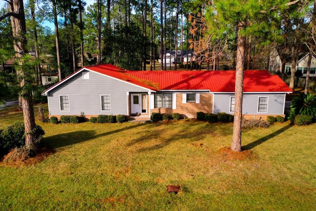133 Lakeside Drive