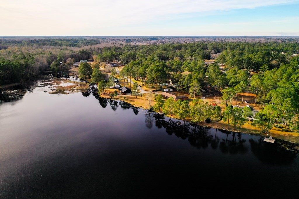 133 Lakeside Drive