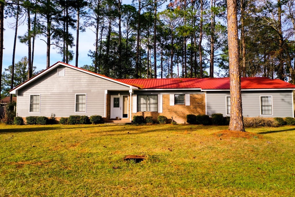 133 Lakeside Drive
