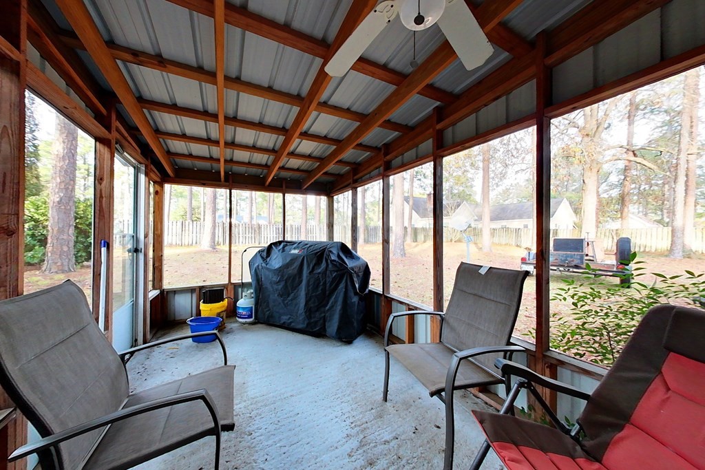 133 Lakeside Drive