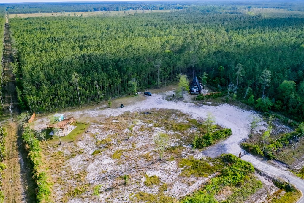 5588 Brunswick Highway