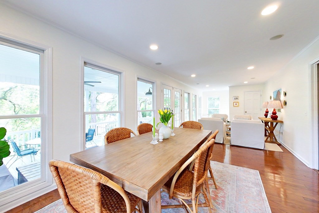 1267 S River Oaks Drive