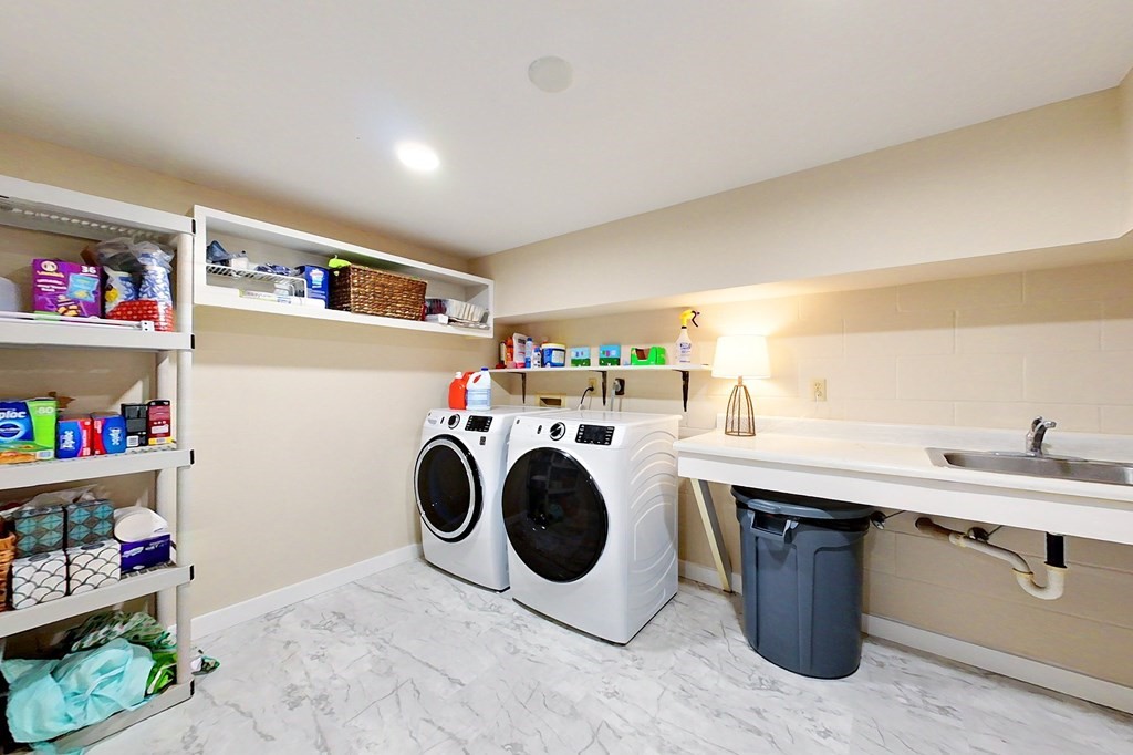 1267 S River Oaks Drive