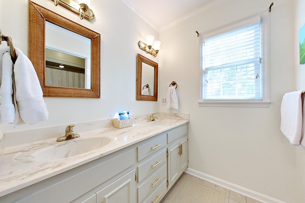 1267 S River Oaks Drive