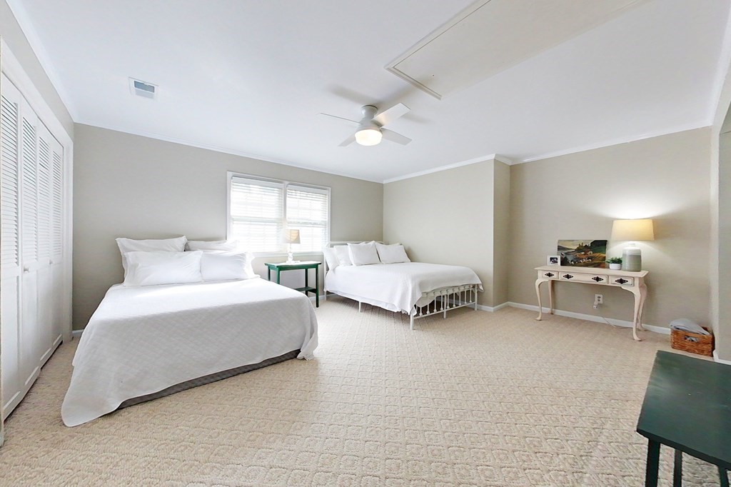 1267 S River Oaks Drive