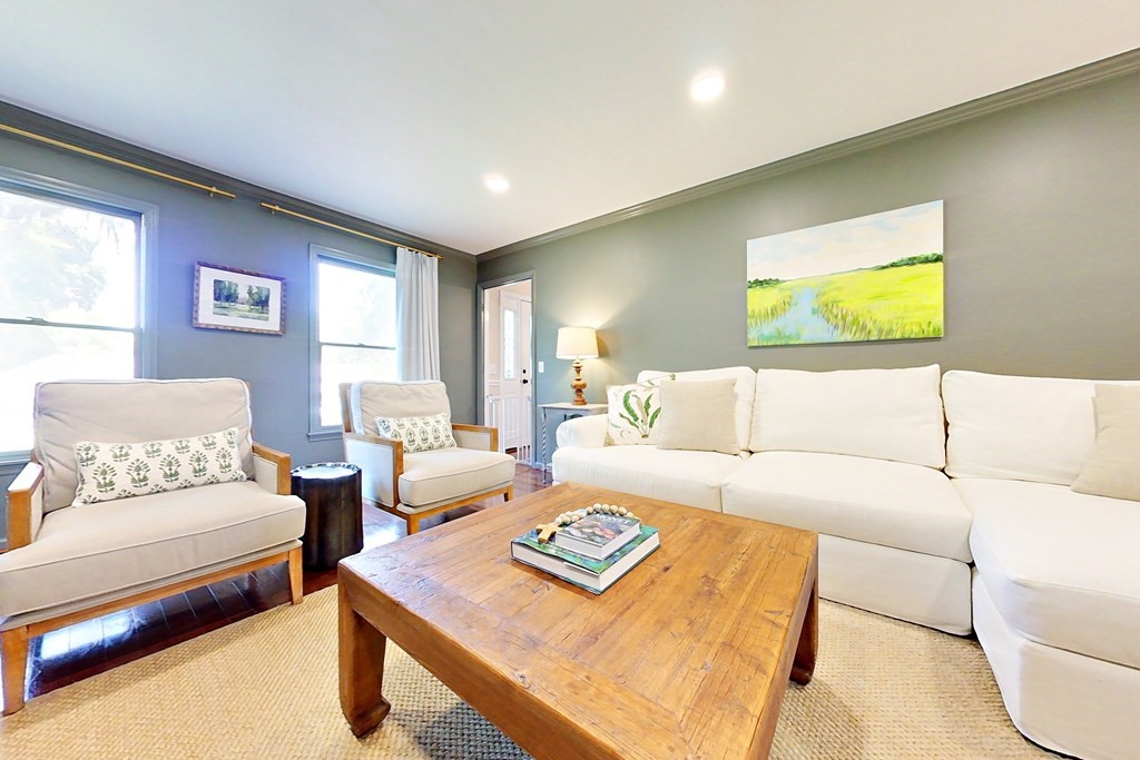 1267 S River Oaks Drive