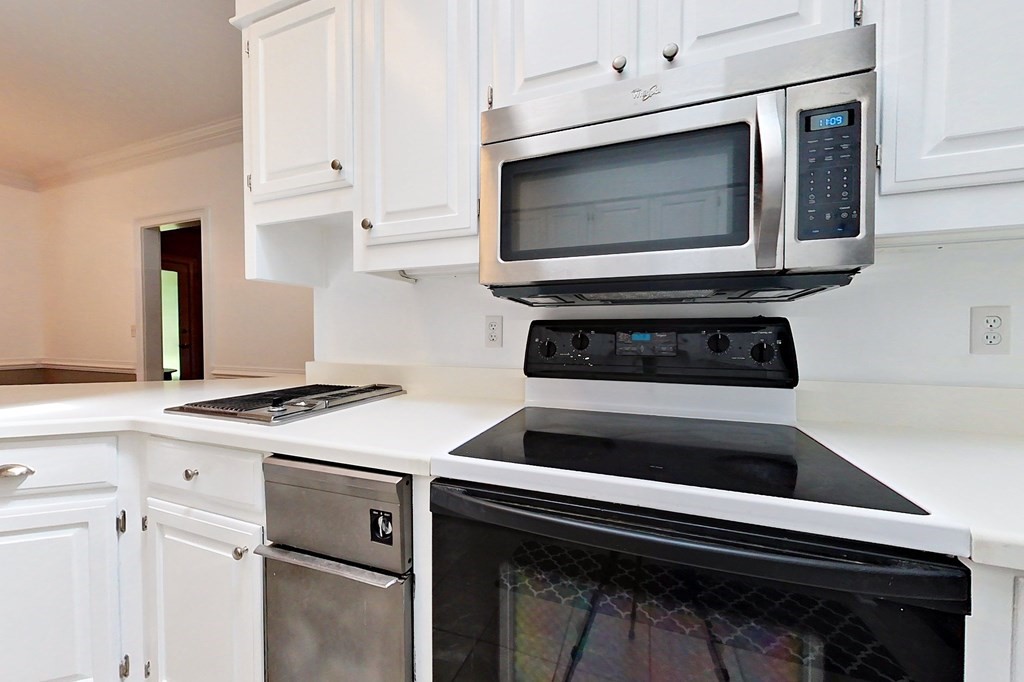 1035 Riverdale Drive