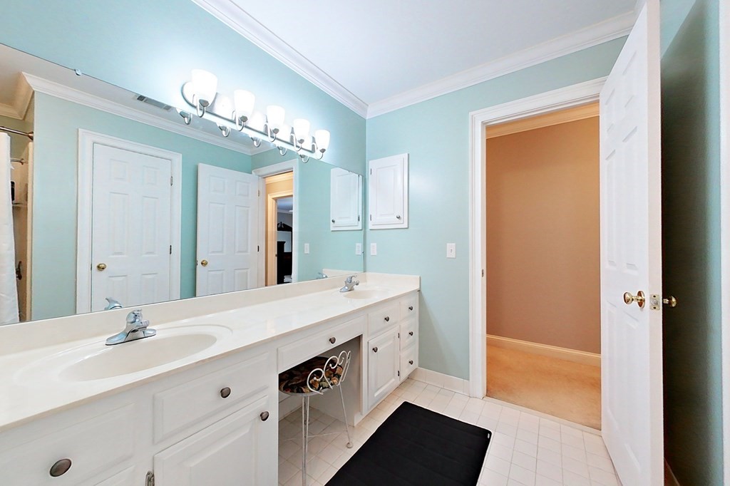 1035 Riverdale Drive