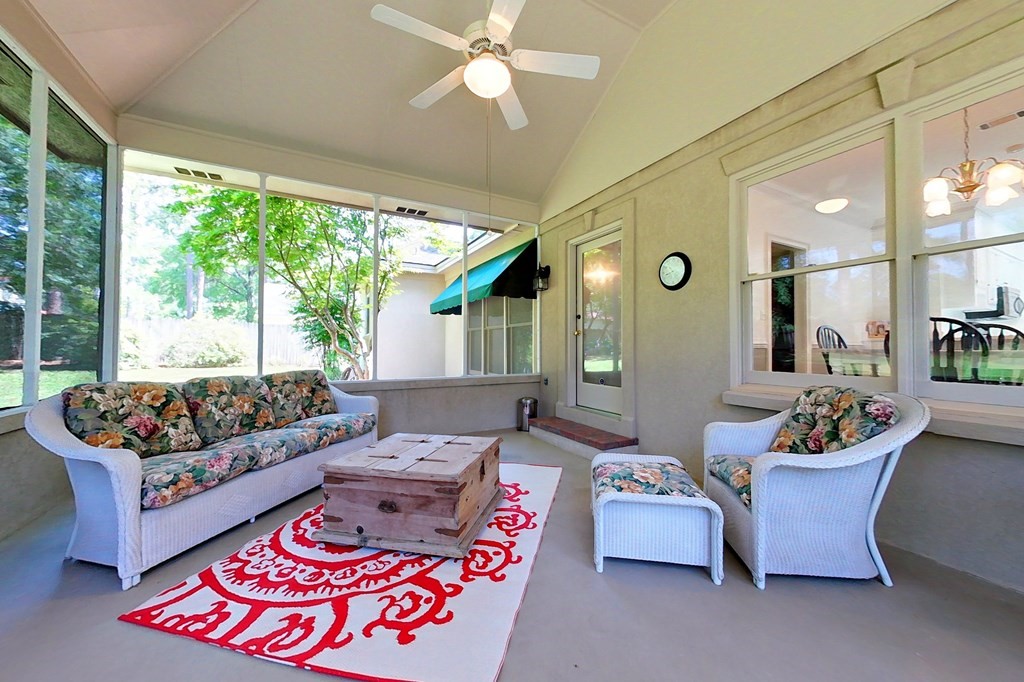 1035 Riverdale Drive