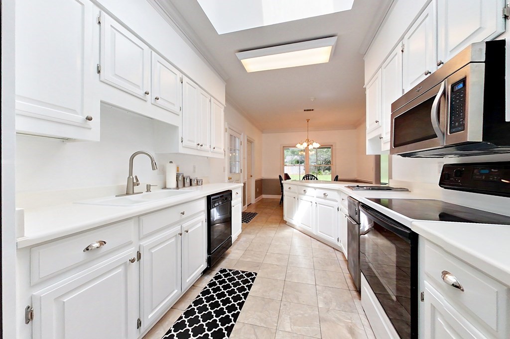 1035 Riverdale Drive